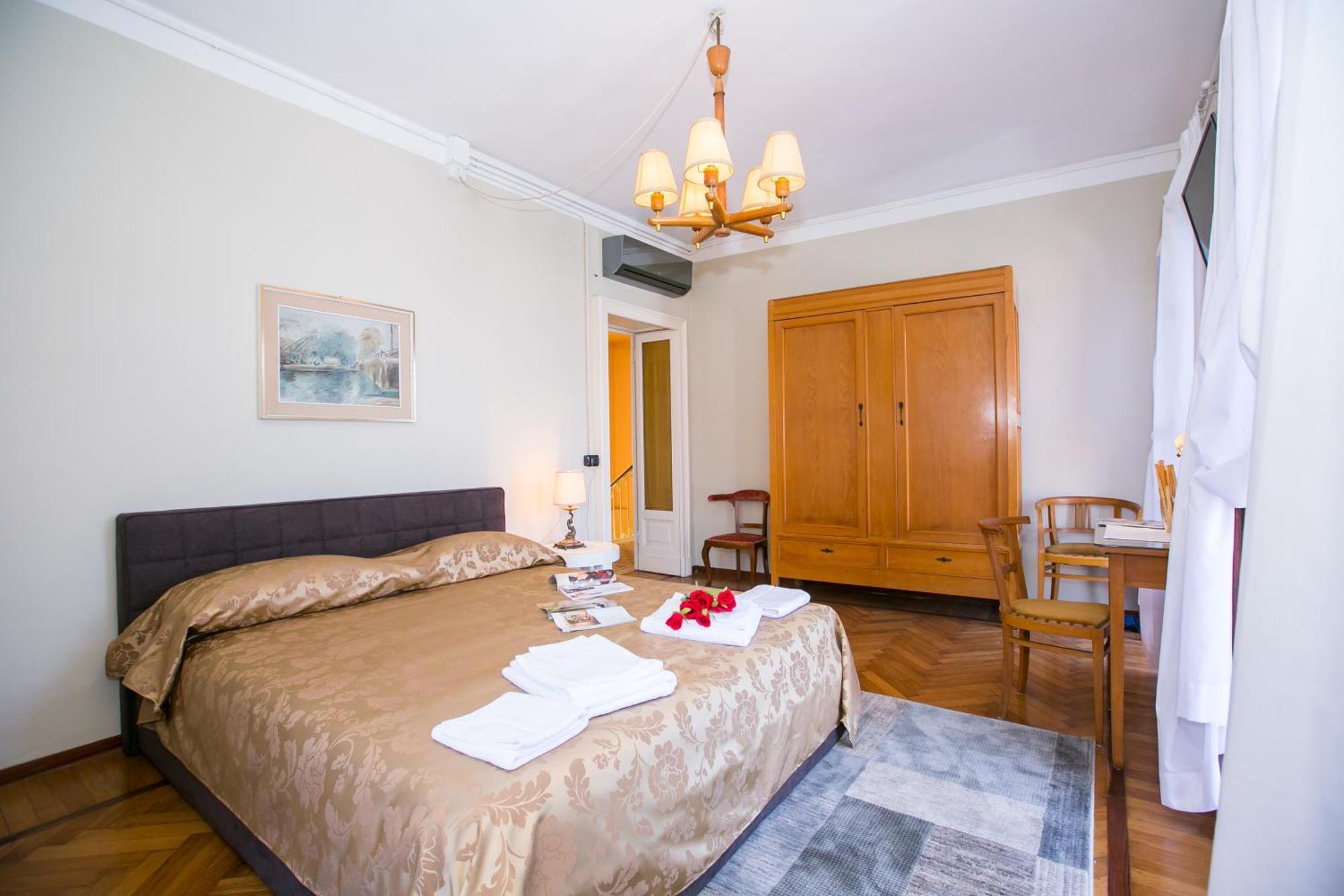 Villa Lucia Grande วาเรนนา ภายนอก รูปภาพ