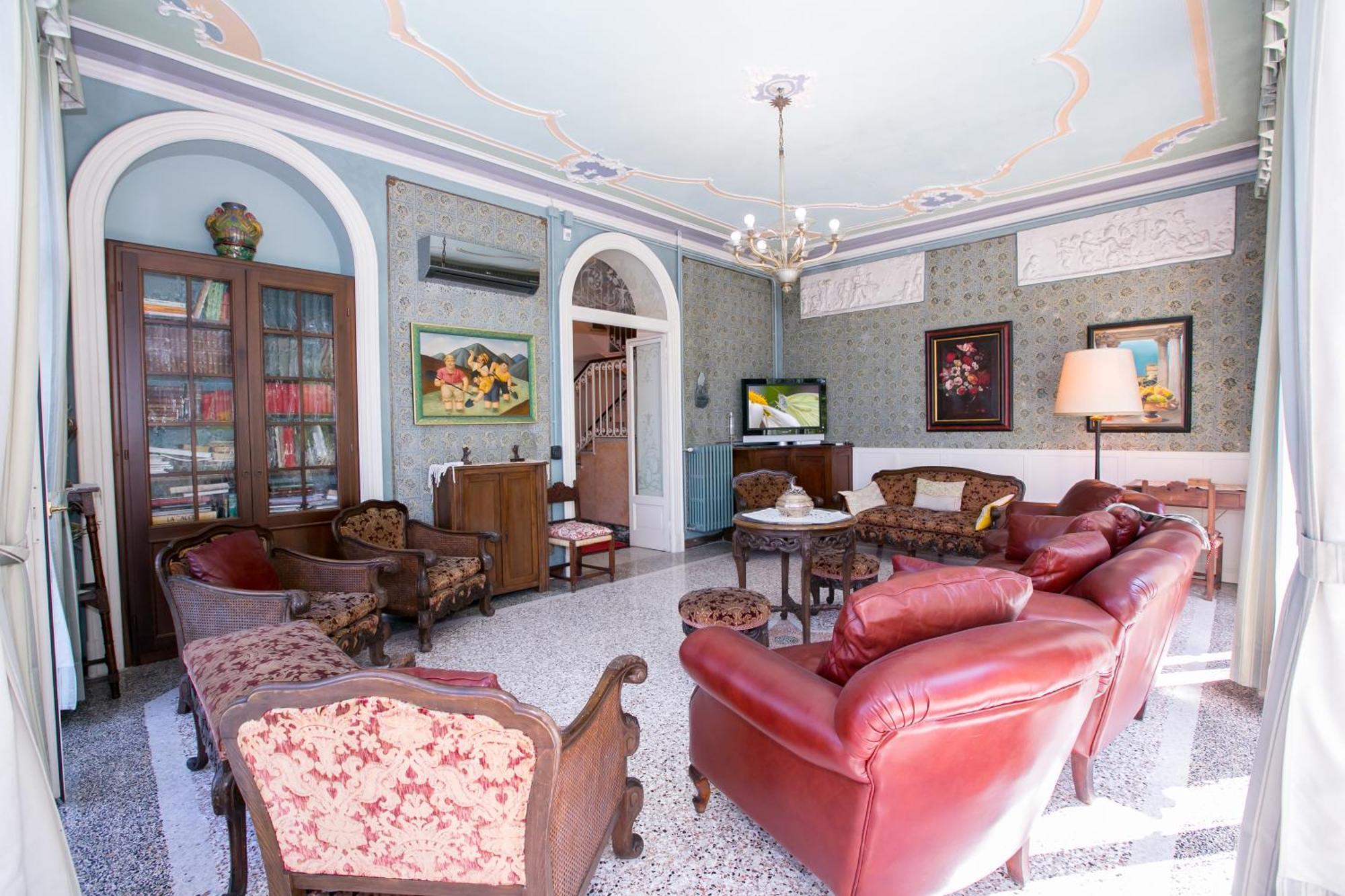 Villa Lucia Grande วาเรนนา ภายนอก รูปภาพ